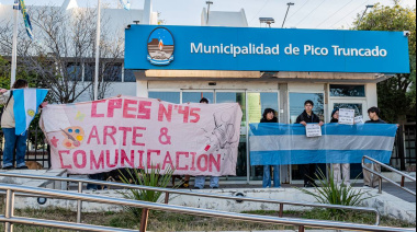El pueblo de nuevo en marcha: apoyando la lucha por una educación en condiciones