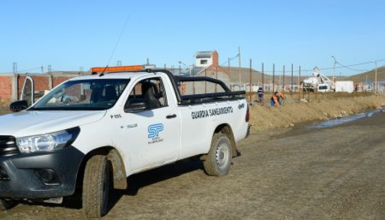 Puerto Santa Cruz: Avanzan las obras de ampliación de la red de agua y cloacas