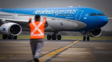 En medio de la presión del Gobierno, comenzaron tres reuniones decisivas entre Aerolíneas y los sindicatos