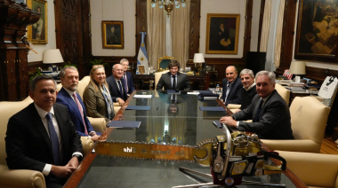 Primera reunión del equipo económico post derrota electoral: Milei y Caputo recibieron al presidente del BID