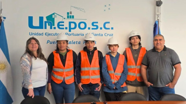 ESTUDIANTES DE BIOLOGÍA MARINA REALIZAN PASANTÍAS EN EL PUERTO CALETA PAULA