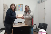 Sandra Casas concretó una nueva entrega de audífonos y reafirma una gestión eficiente al servicio de los afiliados